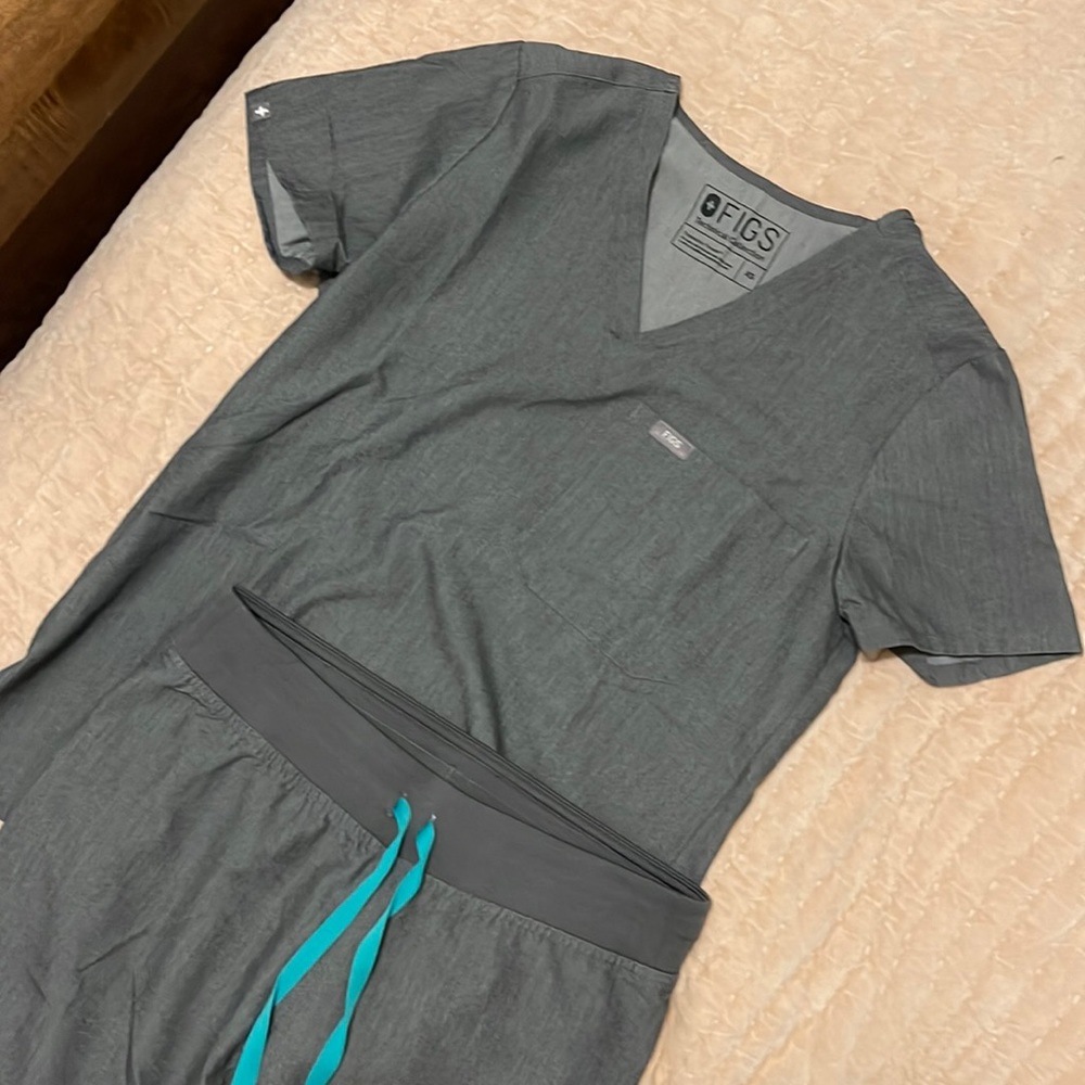 FIGS Scrubs